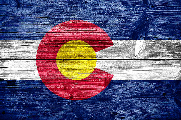 Cтоковое фото Флаг штата Колорадо, окрашенный на старые деревянные планки текстуры