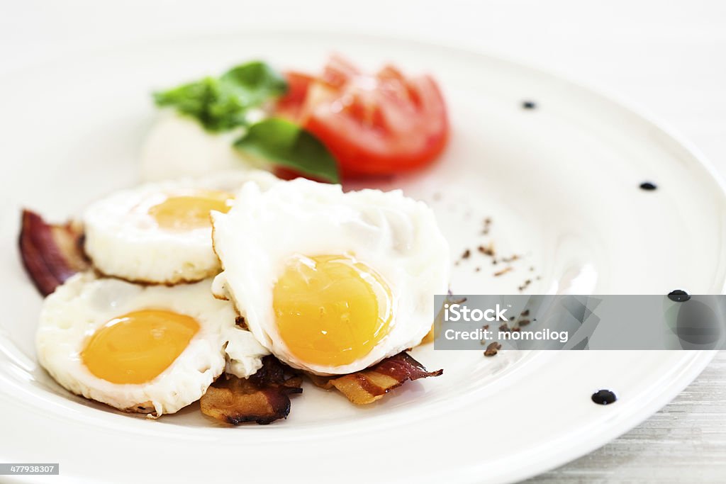 Uova fritte e pancetta - Foto stock royalty-free di Alimentazione sana