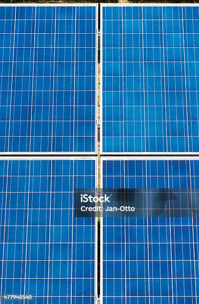 Blue Sonnenkollektoren Auf Einem Warmen Sonnigen Tag Stockfoto und mehr Bilder von 2015