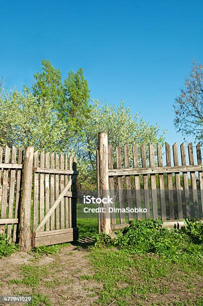 Foto de Velho Muro Na Aldeia e mais fotos de stock de Agricultura - Agricultura, Aldeia, Antigo