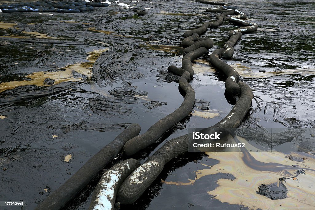 crude oil spill am Strand - Lizenzfrei Abgerissen Stock-Foto