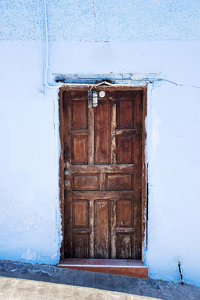 istock old wooden door 477944591