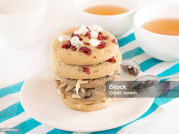 Cookie Stockfoto und mehr Bilder von Braun - Braun, Bunt - Farbton, Chocolate Chip