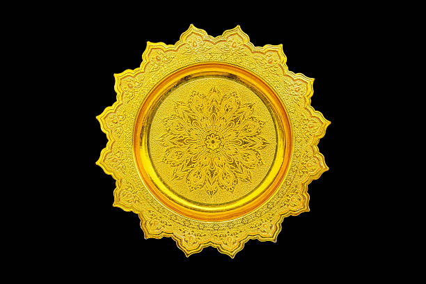 istock Gold tray with pedestal 477950985