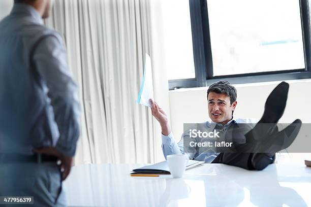 Usted Llama Este Trabajo Aceptables Foto de stock y más banco de imágenes de Arrogancia - Arrogancia, Hombres, Actitud