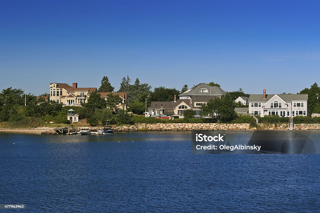 Luxo Waterfront Nova Inglaterra casas, Hyannis. moning azul céu. - Royalty-free Ajardinado Foto de stock