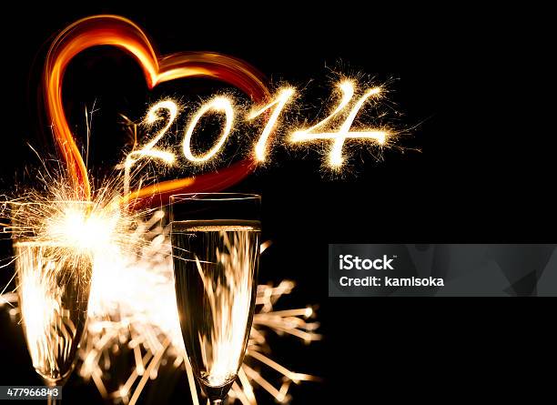 シャンパングラスの交番前新年 2014 年の花火大会 - 2014年のストックフォトや画像を多数ご用意 - 2014年, お祝い, まぶしい