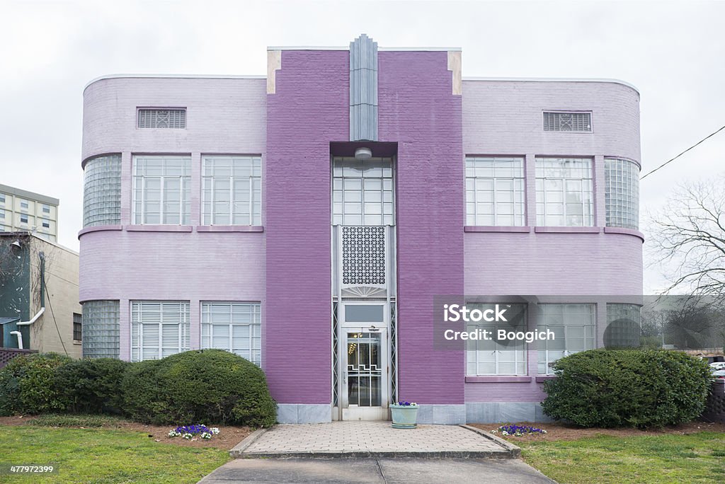 Purple con estilo Art Decó del edificio apartamento de Decatur, Georgia - Foto de stock de Arte Decó libre de derechos