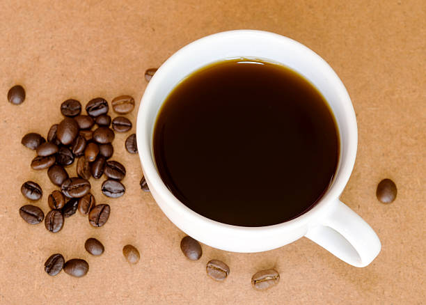 кофе и кофейных зерен кофе - coffeetree стоковые фото и изображения