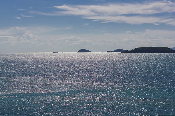 istock Sparkling reflect on the sea surface 477973960