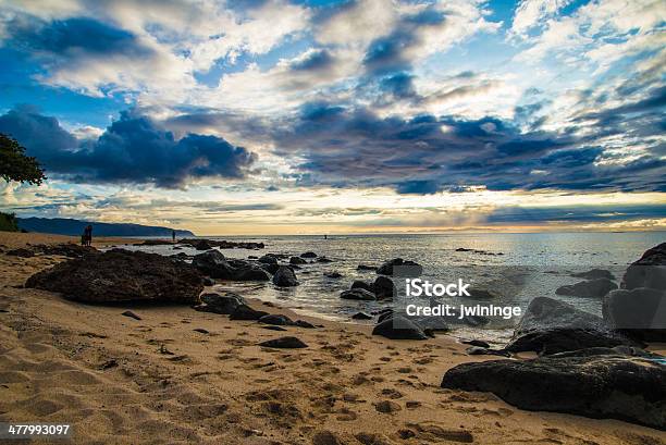 Pôr Do Sol Sobre A Praia - Fotografias de stock e mais imagens de Ao Ar Livre - Ao Ar Livre, Costa norte - Oahu, Fotografia - Imagem