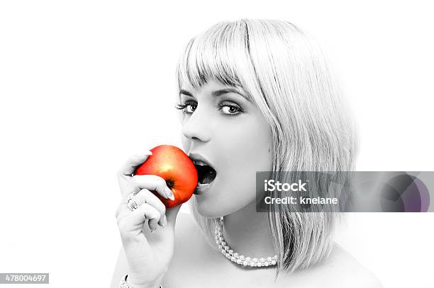 Eve E Apple - Fotografie stock e altre immagini di Mela - Mela, Mordere, Sensualità