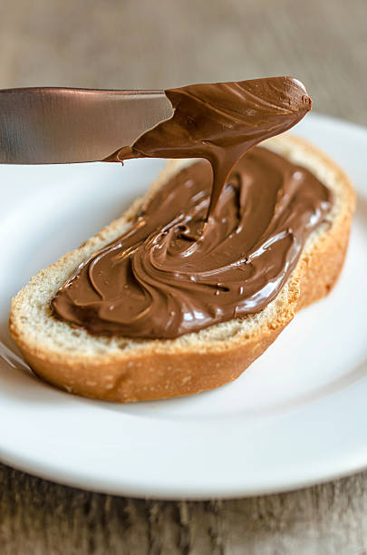 istock Slice of bread with chocolate cream 478006093