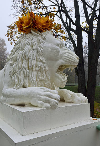 istock Statue of marble lion in Catherine park. 478007699