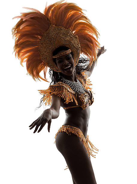 bailarín de silueta de mujer samba - samba dancing fotografías e imágenes de stock