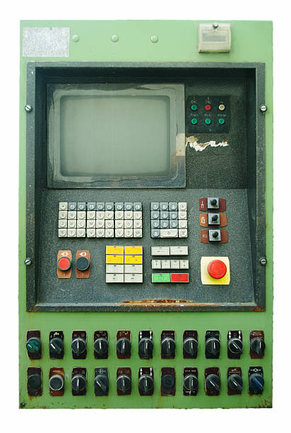 le panneau de contrôle avec moniteur rétro - electricity industry factory control panel photos et images de collection