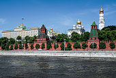 moskva-river-embankment-ab-kreml.jpg?b=1&s=170x170&k=20&c=oX6n0pB_rEEyFROraA9na2k-rbcE5PfbQvMYV15XZrA=