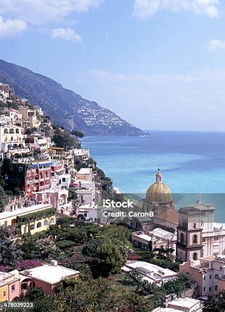 Photo libre de droit de Vue Sur La Ville Positano Amalfi Coast En Italie banque d'images et plus d'images libres de droit de Campanie