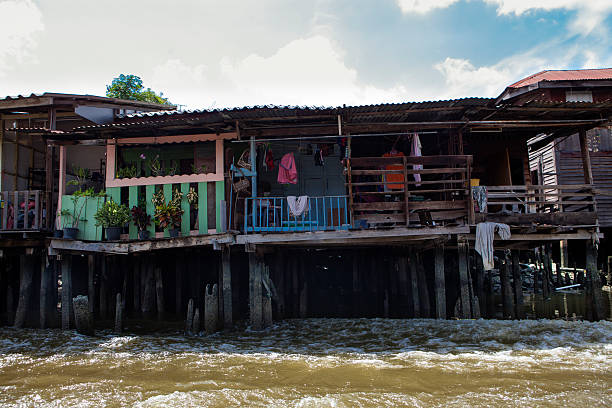 Bangkok, homes along a canal