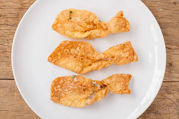 Photo of Fried crispy roti make fish shape
