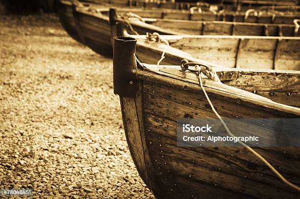 Ambleside Botes A Remo Foto de stock y más banco de imágenes de Agua - Agua, Amarillo - Color, Amarrado