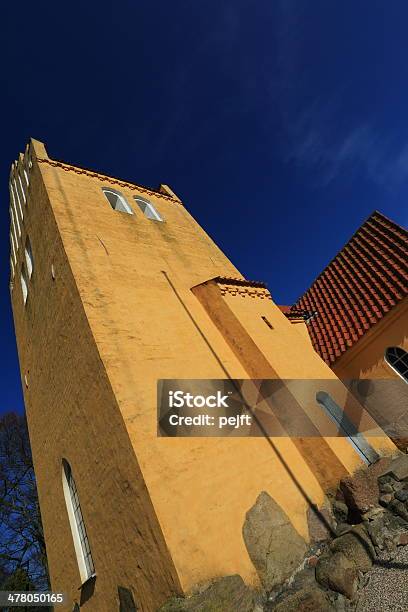 Solrød Kirke Parish Church - Fotografie stock e altre immagini di Architettura - Architettura, Chiesa, Composizione verticale