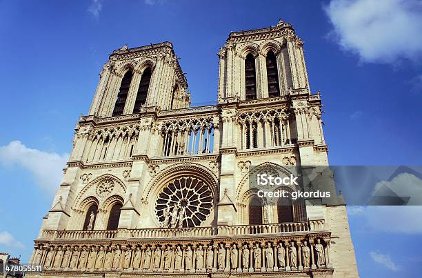 Gotische Fassade Der Kathedrale Notredame De Paris Stockfoto und mehr Bilder von Bauwerk
