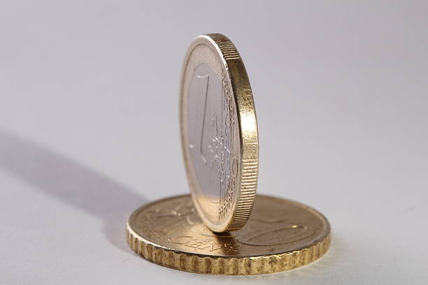 1 евро - european union coin european union currency coin front view стоковые фото и изображения