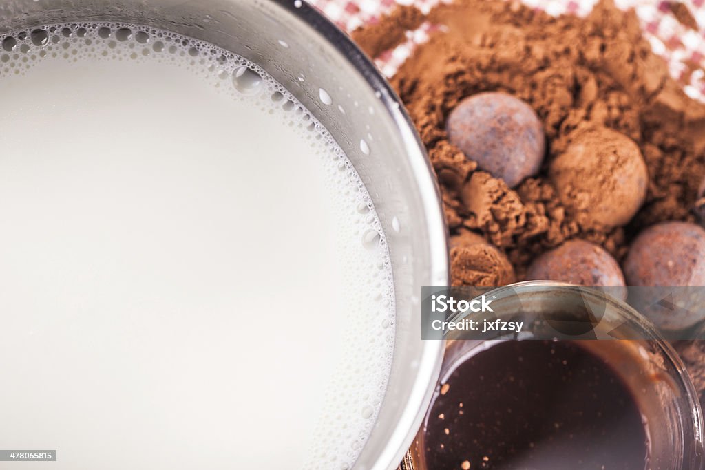 chocolate con leche - Foto de stock de A cuadros libre de derechos