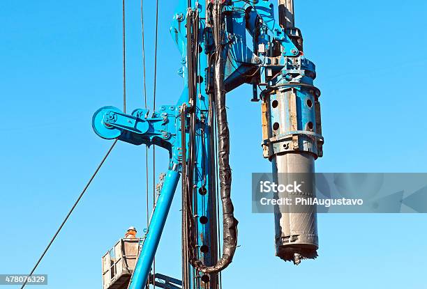 Macchine Per La Foratura Colonne Alla Linea Pit Del Tunnel Alesatore - Fotografie stock e altre immagini di Adulto