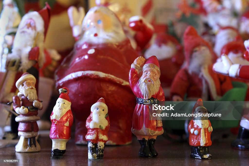 Antico di Babbo Natale vacanze di Natale giocattoli statuette - Foto stock royalty-free di Allegro