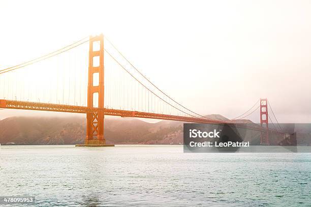 O Golden Gate Bridge - Fotografias de stock e mais imagens de Califórnia - Califórnia, Ao Ar Livre, Baía