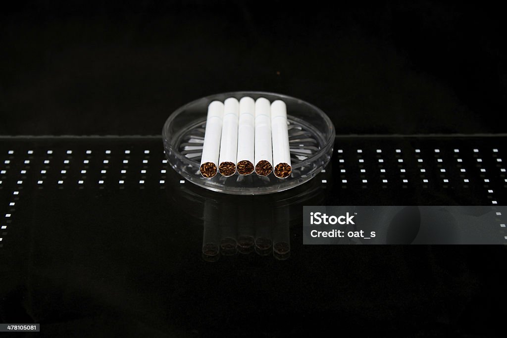 sigaretta - Foto stock royalty-free di Assuefazione