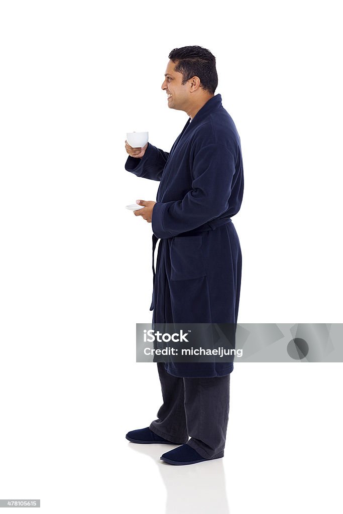 측면 보기 인도어 남자 술마시기 커피 - 로열티 프리 사람들 스톡 사진