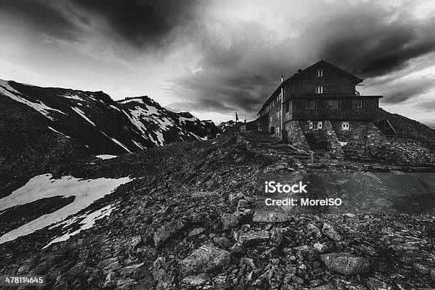 Foto de Hut Nos Alpes Italianos e mais fotos de stock de Vipiteno - Vipiteno, Alpes europeus, Alto Ádige