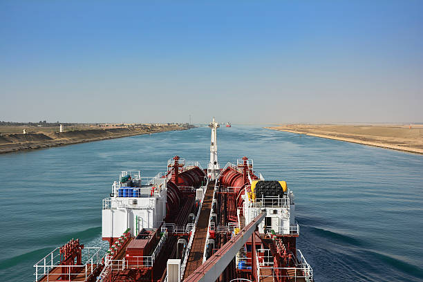 Chimiquier traverse le Canal de Suez. TM - Photo