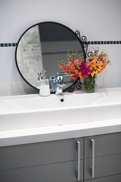 istock flowers in a bathroom 478155214