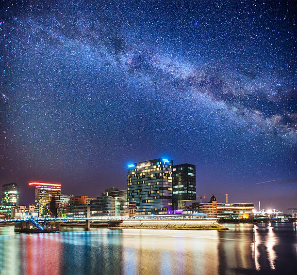 istock Night city osvitchene neon. 478174096
