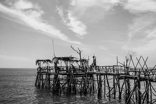 istock Shelter in the sea 478183748