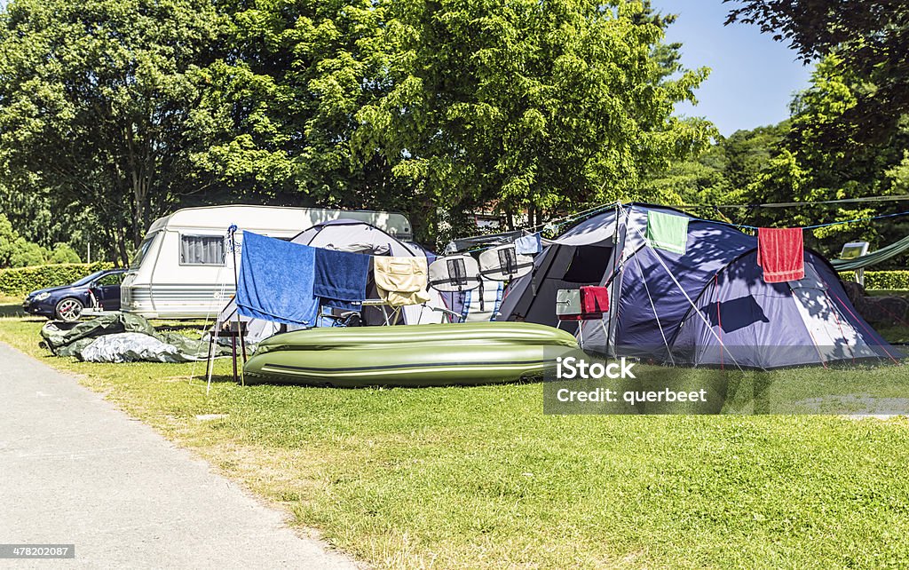 Camping und Kanu und caravan Website - Lizenzfrei Wohnwagensiedlung Stock-Foto