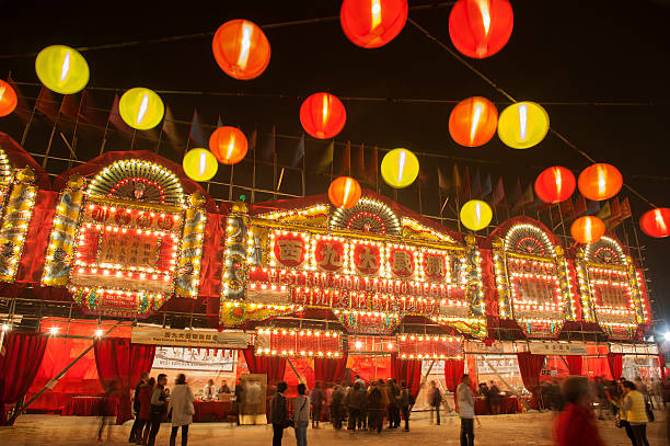 théâtre d'opéra chinois - urban scene china city horizontal photos et images de collection