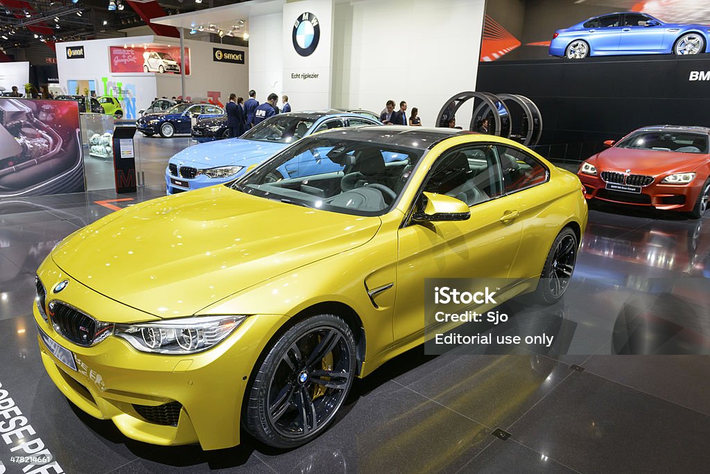 BMW M 4 - 로열티 프리 BMW 스톡 사진