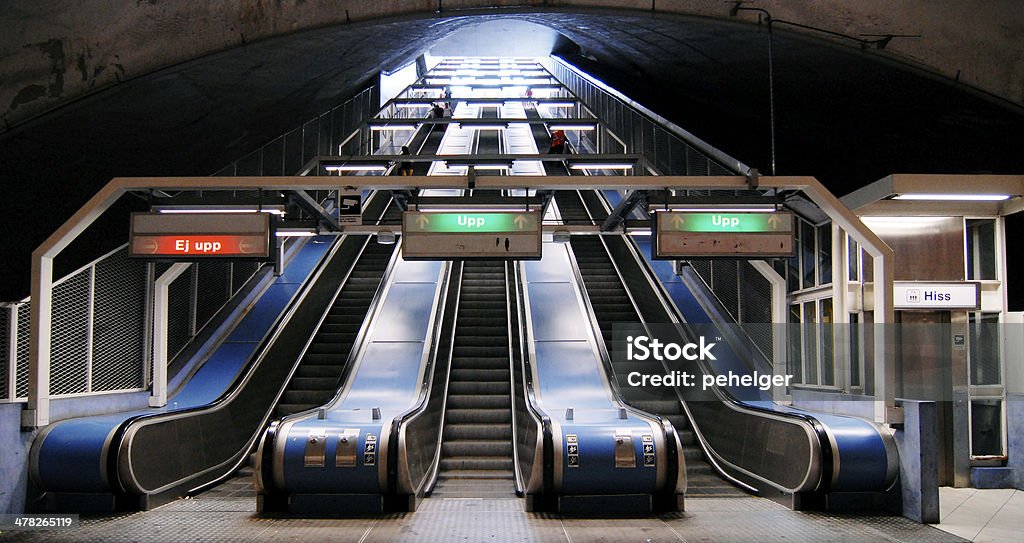 에스컬레이터를 지하철 - 로열티 프리 대중 교통 스톡 사진
