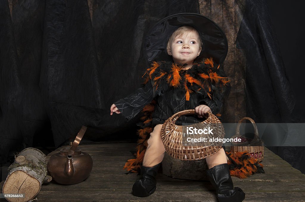 little halloween strega - Foto stock royalty-free di Alimentazione sana