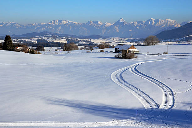 trilha cross-country - schneelandschaft - fotografias e filmes do acervo