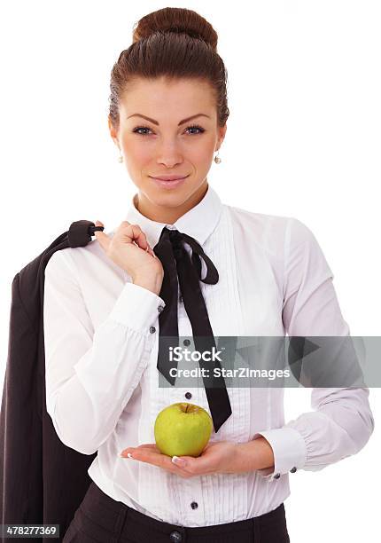 Retrato De Linda Joven Mujer De Negocios Hablando Con Apple Foto de stock y más banco de imágenes de Adulto