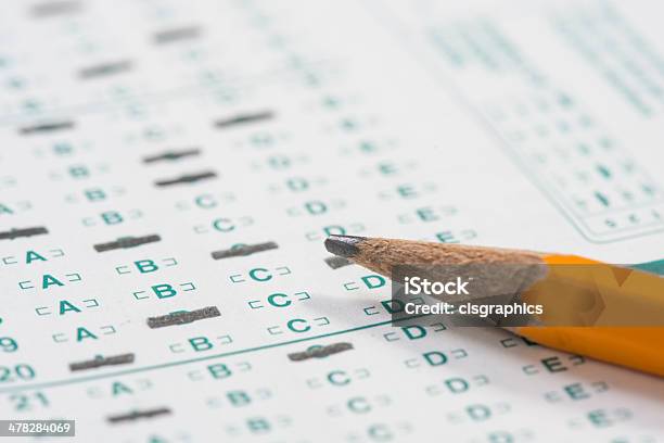 Ołówek W Znormalizowanych Arkusza Testowego - zdjęcia stockowe i więcej obrazów Egzamin - Egzamin, Rutyna, Ołówek