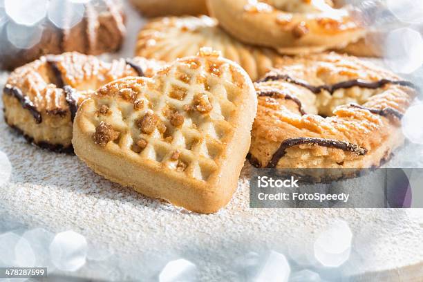 Domowy Cukru Pliki Cookie - zdjęcia stockowe i więcej obrazów Ciasteczko cukrowe - Ciasteczko cukrowe, Neutralne tło, Bez ludzi