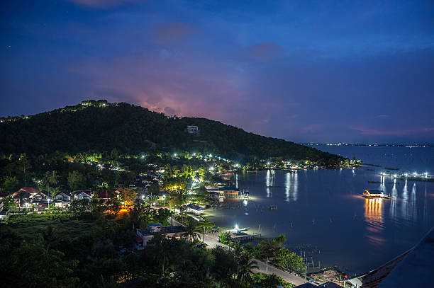 istock Songkhla Lake in Sunset 478288234