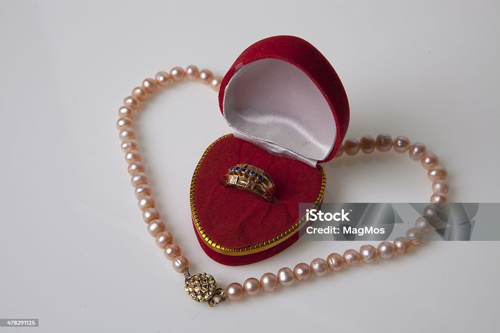 Золотой Кольцо невесты с голубой глаз - Стоковые фото Алмаз роялти-фри
